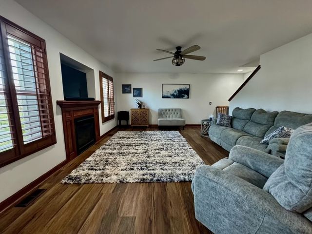 1106 Rolling Hills Court, Norwalk, IA 50211