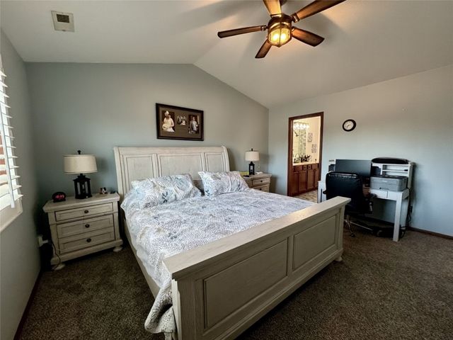 1106 Rolling Hills Court, Norwalk, IA 50211