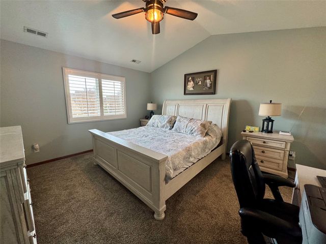 1106 Rolling Hills Court, Norwalk, IA 50211