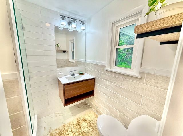 147 Mill St, Westwood, MA 02090