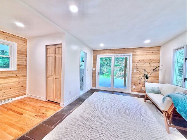 147 Mill St, Westwood, MA 02090