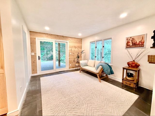 147 Mill St, Westwood, MA 02090