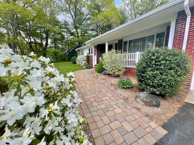 147 Mill St, Westwood, MA 02090
