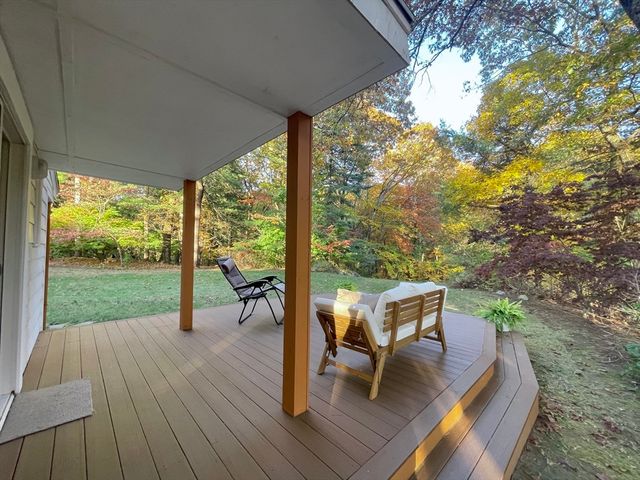 147 Mill St, Westwood, MA 02090