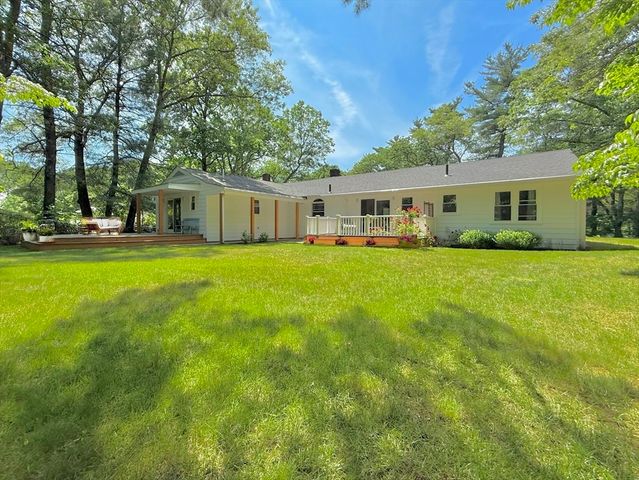 147 Mill St, Westwood, MA 02090