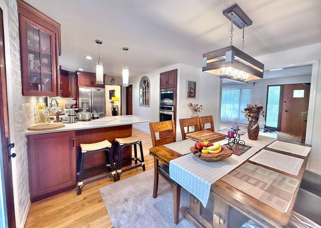 147 Mill St, Westwood, MA 02090