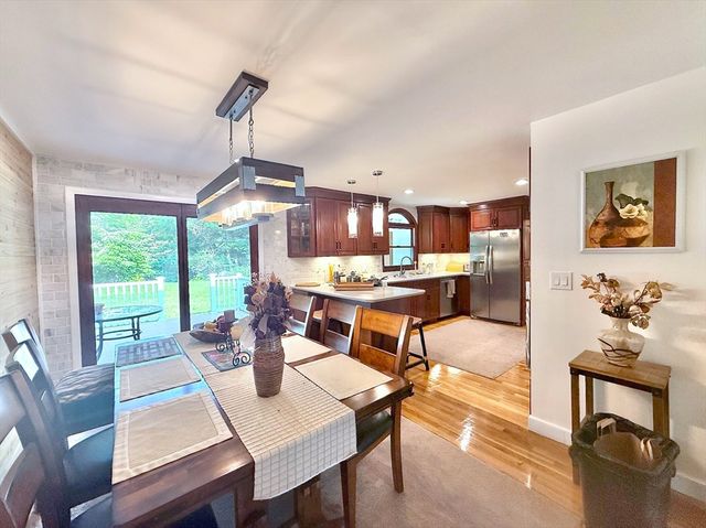 147 Mill St, Westwood, MA 02090