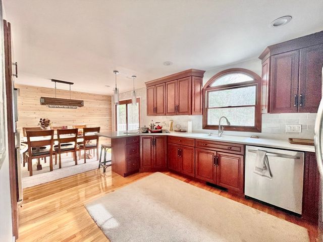 147 Mill St, Westwood, MA 02090
