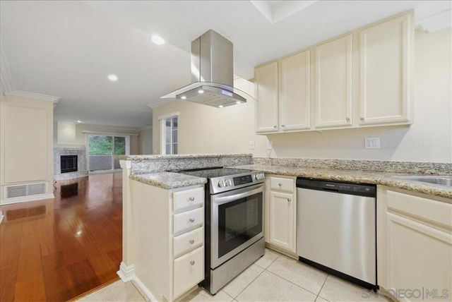 4829 Bella Pacific Row 116, San Diego, CA 92109