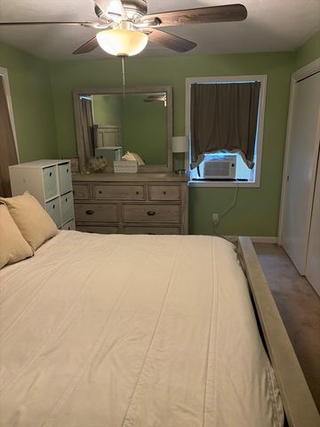 70 Cape Dr 14D, Mashpee, MA 02649