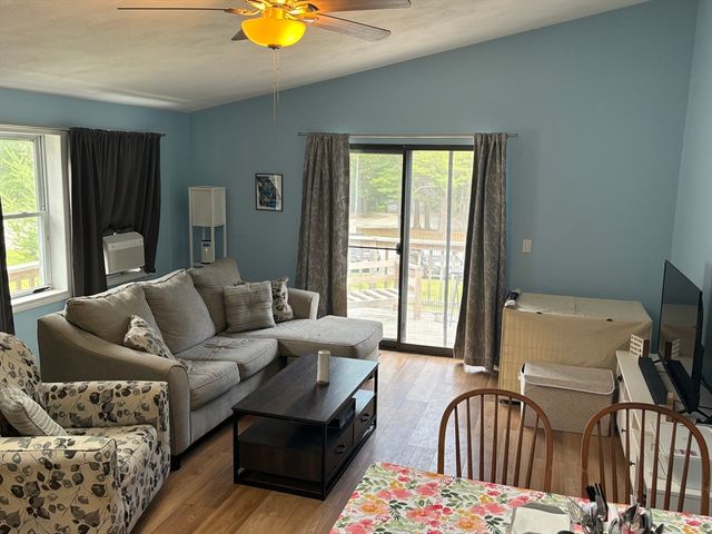 70 Cape Dr 14D, Mashpee, MA 02649