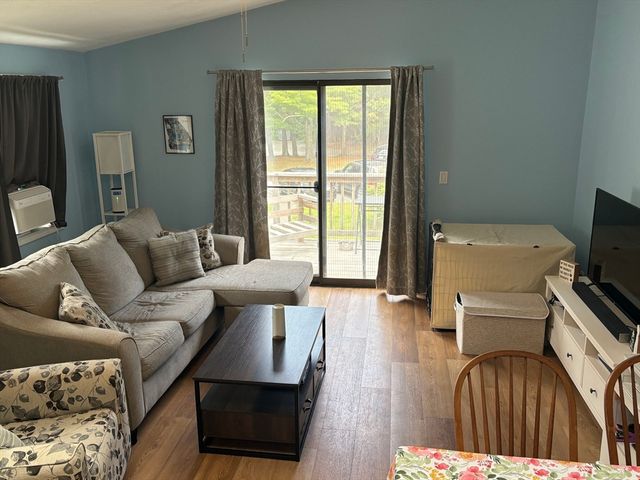 70 Cape Dr 14D, Mashpee, MA 02649