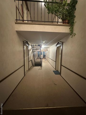 11720 15 Mile Road A9, Sterling Heights, MI 48312