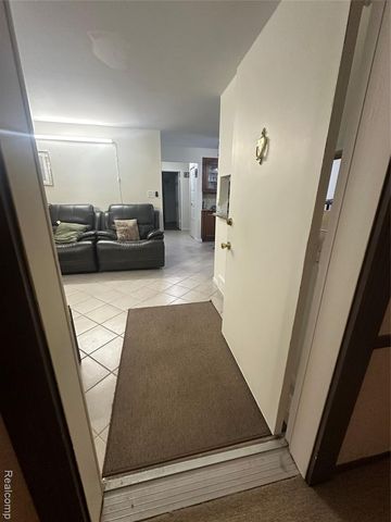 11720 15 Mile Road A9, Sterling Heights, MI 48312