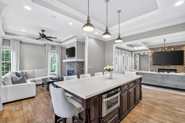 1500 Bristlecone Drive, Hartland, WI 53029