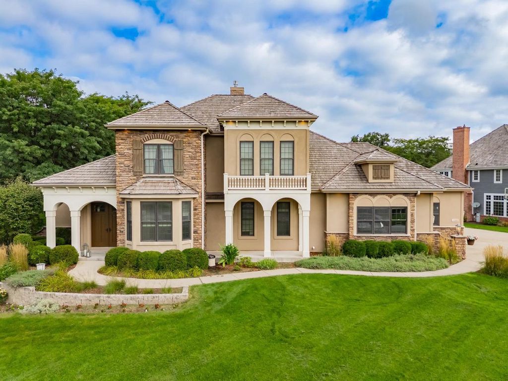 1500 Bristlecone Drive, Hartland, WI 53029