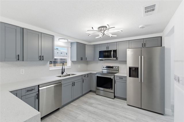 5330 POINSETTIA DR, New Port Richey, FL 34652