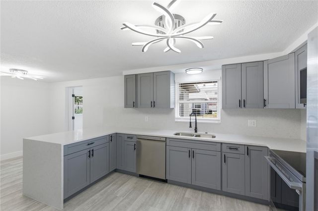 5330 POINSETTIA DR, New Port Richey, FL 34652