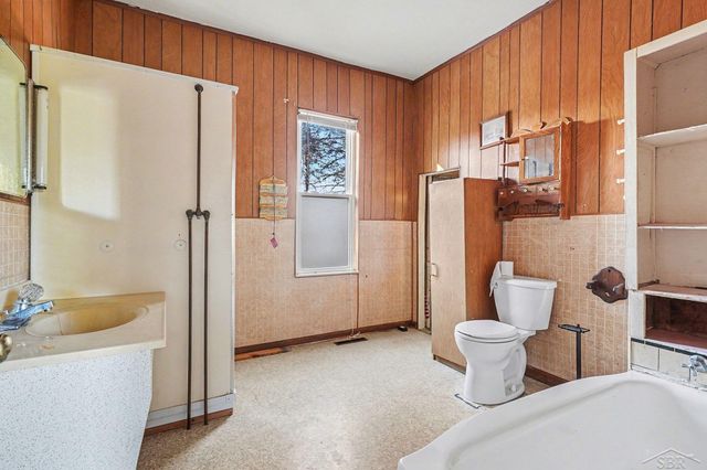 6935 Swan Creek Road, Saginaw, MI 48609