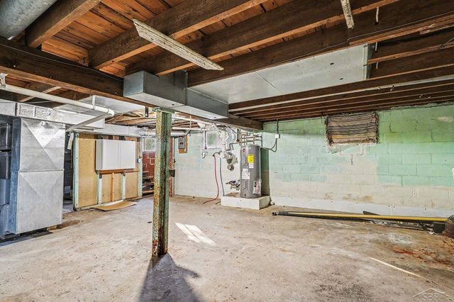 6935 Swan Creek Road, Saginaw, MI 48609