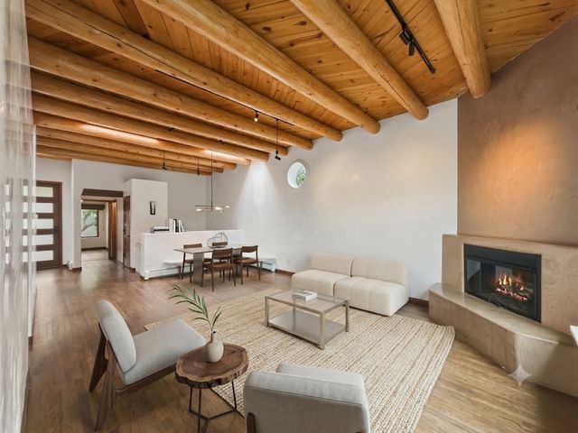 91 Rio Vista Place, Santa Fe, NM 87501