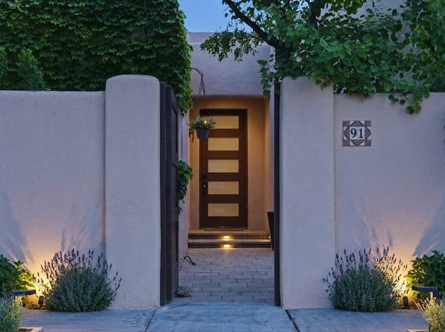 91 Rio Vista Place, Santa Fe, NM 87501