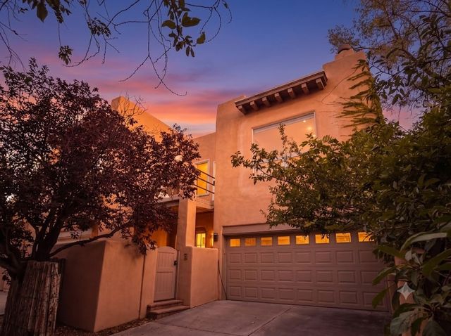 91 Rio Vista Place, Santa Fe, NM 87501