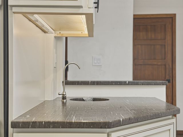 91 Rio Vista Place, Santa Fe, NM 87501