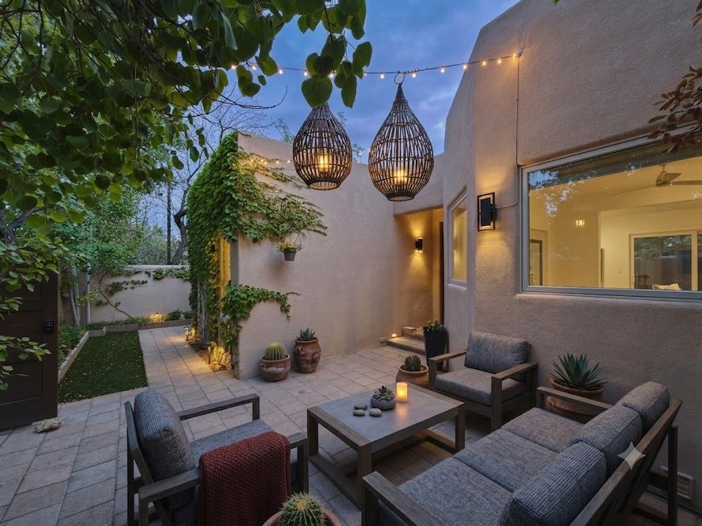 91 Rio Vista Place, Santa Fe, NM 87501