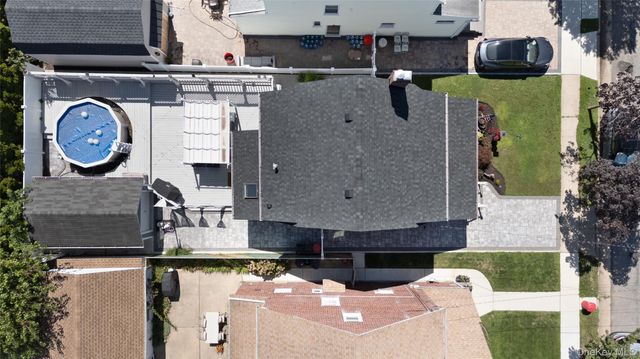 408 Wellington Road, Mineola, NY 11501