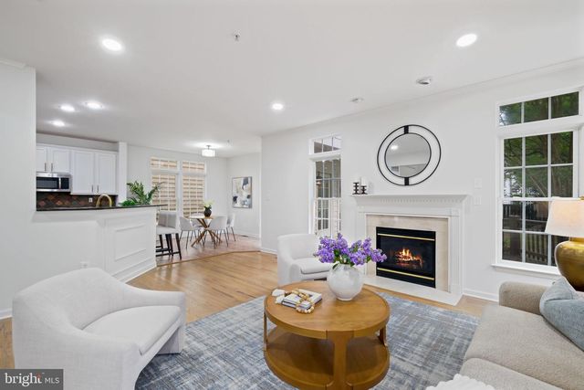 845 LAKE VARUNA DR, Gaithersburg, MD 20878