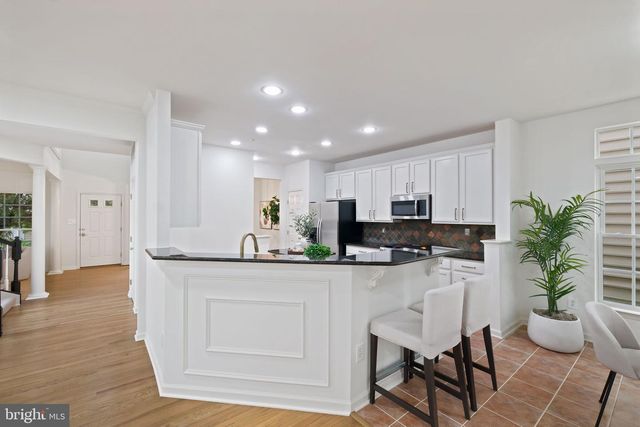 845 LAKE VARUNA DR, Gaithersburg, MD 20878
