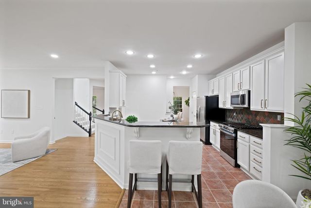 845 LAKE VARUNA DR, Gaithersburg, MD 20878