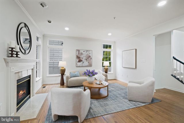 845 LAKE VARUNA DR, Gaithersburg, MD 20878