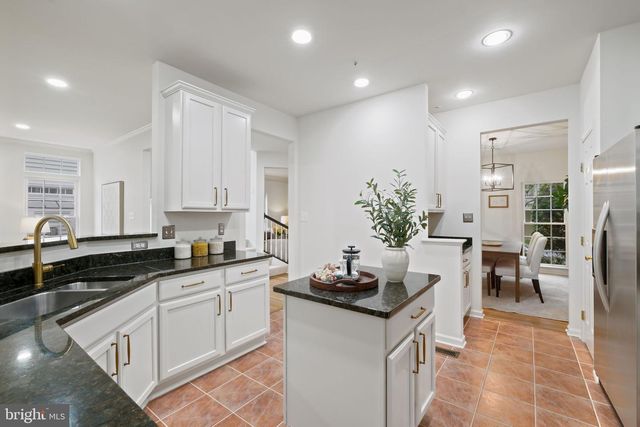 845 LAKE VARUNA DR, Gaithersburg, MD 20878