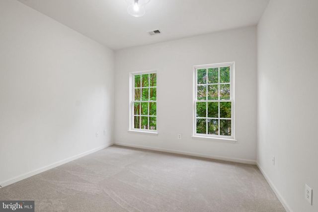 845 LAKE VARUNA DR, Gaithersburg, MD 20878