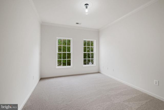 845 LAKE VARUNA DR, Gaithersburg, MD 20878