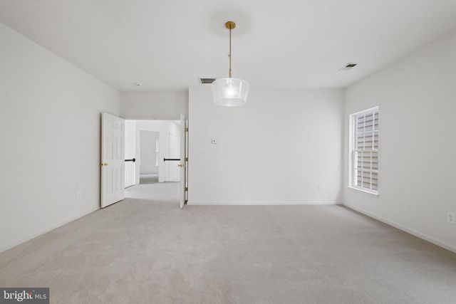 845 LAKE VARUNA DR, Gaithersburg, MD 20878