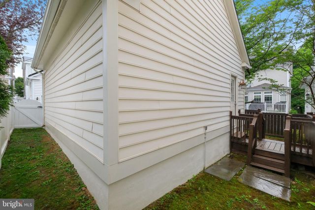 845 LAKE VARUNA DR, Gaithersburg, MD 20878