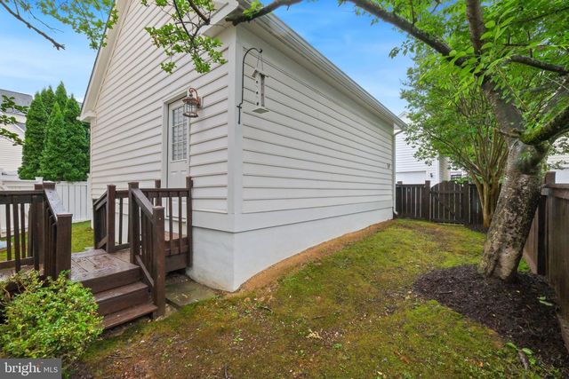 845 LAKE VARUNA DR, Gaithersburg, MD 20878