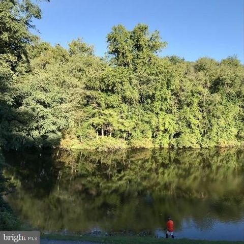 845 LAKE VARUNA DR, Gaithersburg, MD 20878
