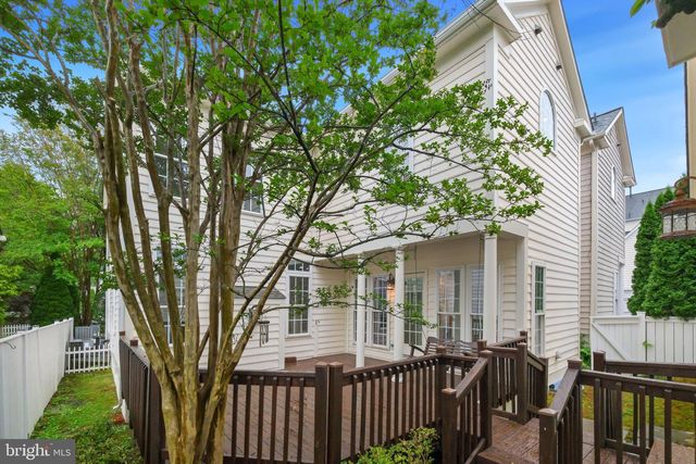 845 LAKE VARUNA DR, Gaithersburg, MD 20878