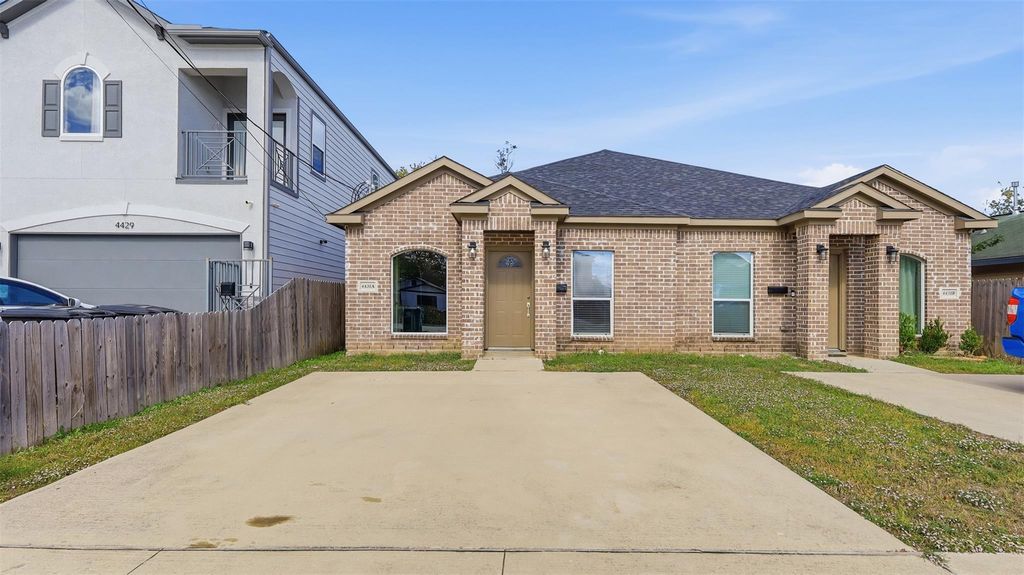 4431 Knoxville Street A, Houston, TX 77051