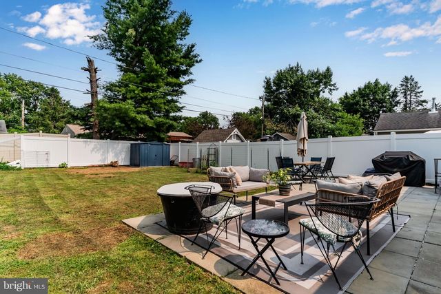 329 CHARLES RD, Mechanicsburg, PA 17050