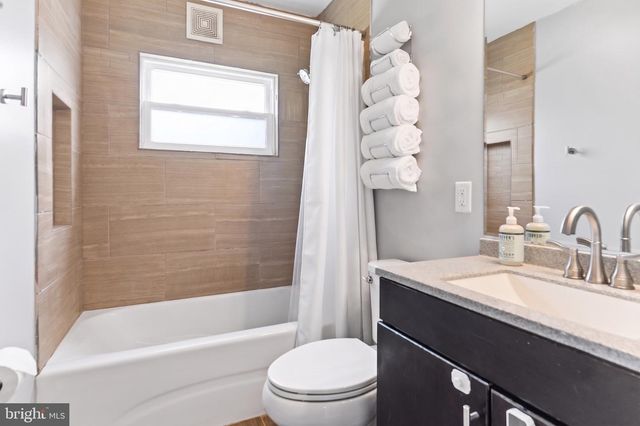 329 CHARLES RD, Mechanicsburg, PA 17050