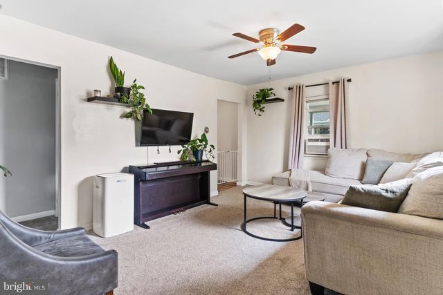 329 CHARLES RD, Mechanicsburg, PA 17050