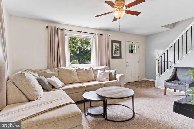329 CHARLES RD, Mechanicsburg, PA 17050