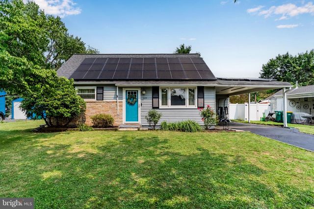 329 CHARLES RD, Mechanicsburg, PA 17050
