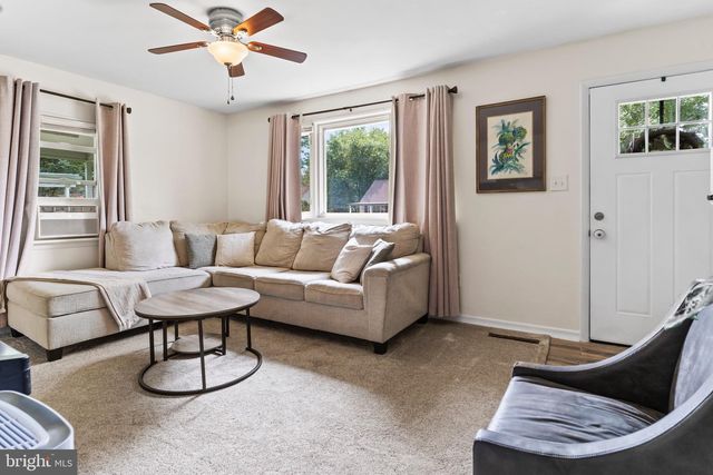 329 CHARLES RD, Mechanicsburg, PA 17050