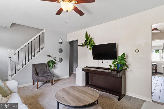 329 CHARLES RD, Mechanicsburg, PA 17050